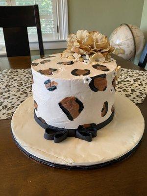 Leopard print cake