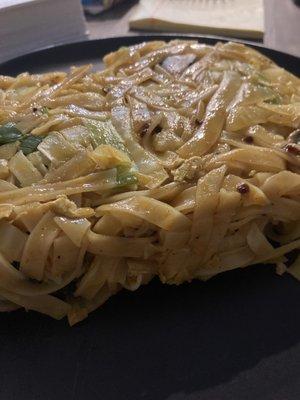 62. Large Pad Thai Chicken