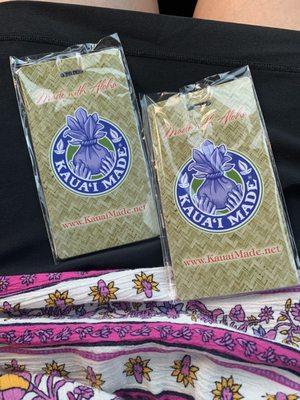 10/19/22 Jacqueline gave us complimentary luggage tags for buying authentic Kaua'i made products