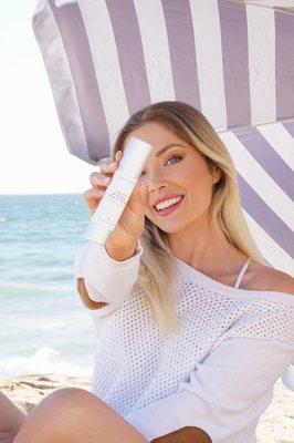 Our Tinted Mineral SPF40 Sunscreen is an #EmmeBabe favorite!