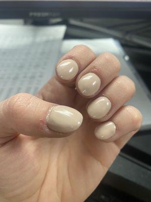 The nails are bubbly, VERY bumpy and the thickest I've ever got on acrylic nails.