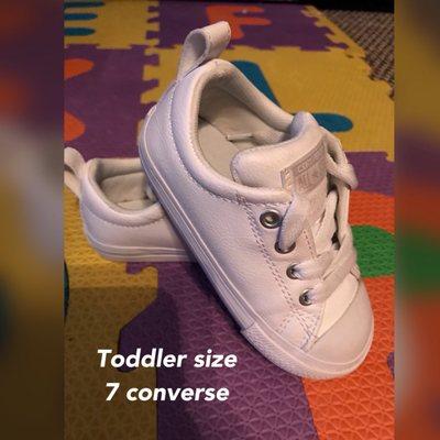 Toddler size 7 converse