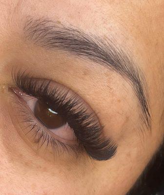 volume lashes by sarah