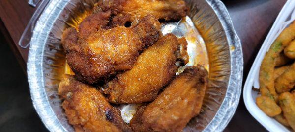 Jumbo wings with hot honey dressing