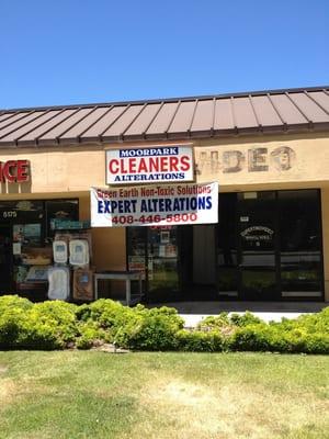 Moorpark Cleaners store front