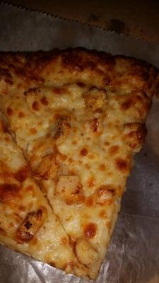 Buffalo chicken pizza. Just right taste not too hot but enough to hit the spice palate.