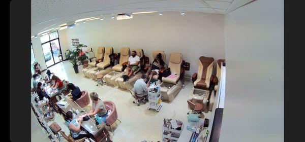 Busy day at Nail It! Nail Salon In Charleston. Best Nail Salon In Charleston SC