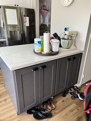 New center island cabinets and quartz slab