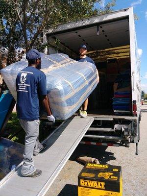 Photo of Eagle Eye Movers - Naples, FL - Call Toll Free (833) GR8-MOVE / (833) 478-6683