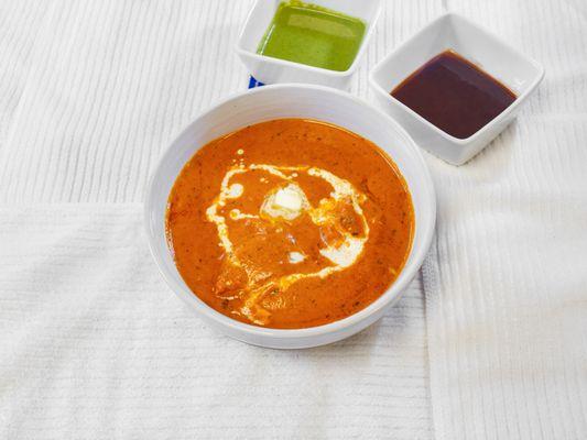 Chicken Tikka Masala
Made in a creamy and flavorful mildly spiced tomato-based sauce with tender chicken tikka chunks.