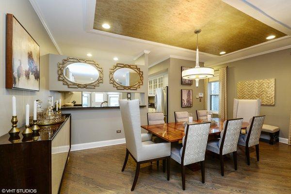 Elegant Single Family Home in Lincoln Park.