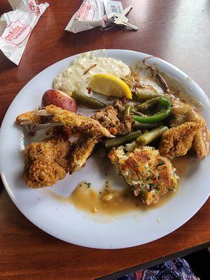 Chicken Wings, Crab Cakes, Fried Shrimp