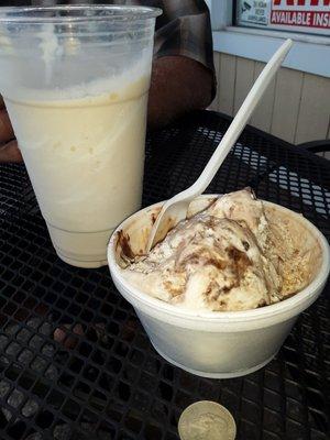 Root beer float mixed together and coconut ice cream.