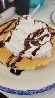 Choc chip pancakes with whipped cream