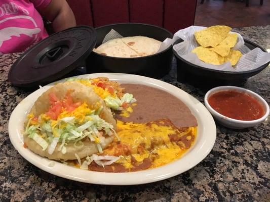 Having dinner at Tink-a-Taco... Fast & friendly service!  The puffy tacos were outstanding!