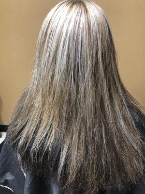 Hilites before Keratin smoothing treatment