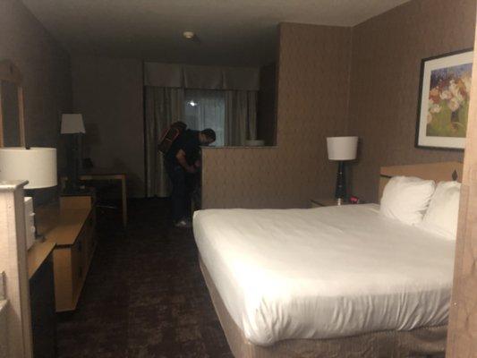 king suite room