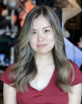 Done by Tei, beige balayage