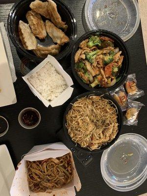 Chicken Lo Mein, Singapore Noodles, Chicken in Garlic Sauce and Fried Dumplings