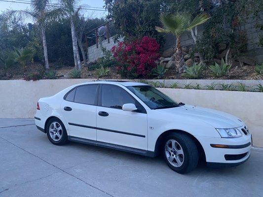 15% tint rear windows, 35% tint in front (Photo was not taken at business)