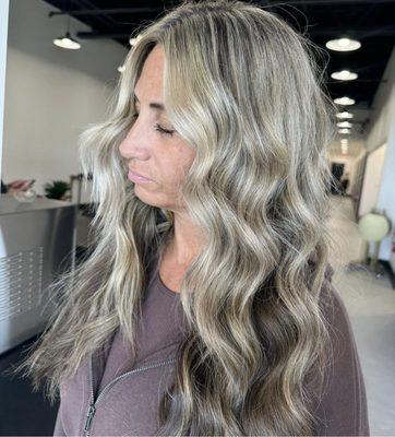 Champagne Blonde!