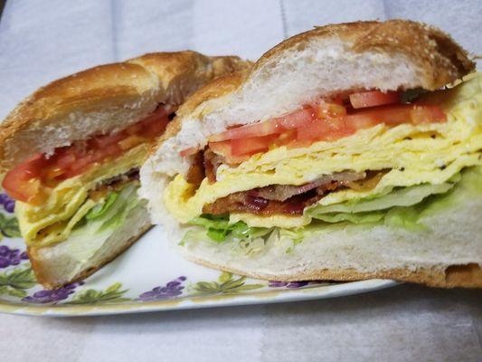 Bacon egg and cheesse with lettuce and tomatoes