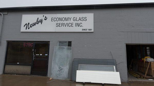 Economy Glass Service Inc