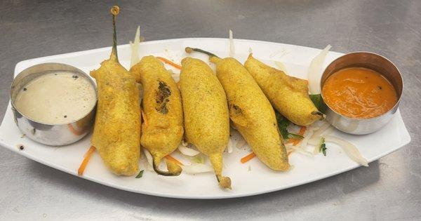 Mirchi bajji