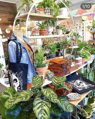 Plants, tee shirt and tote bags!