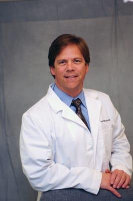 David McGarey, MD
 Cataract and Vision Correction Surgeon