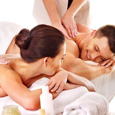 couple body massage