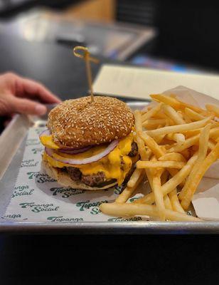 Grizzly DB Cheeseburger/ Fries