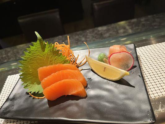 Salmon sashimi