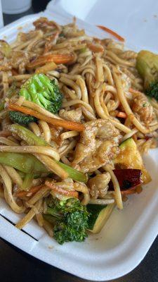 Vegetables Chow Mein with chicken made it spicy