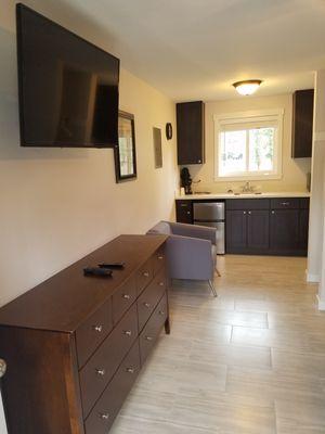 Entry Way Queen Bedroom