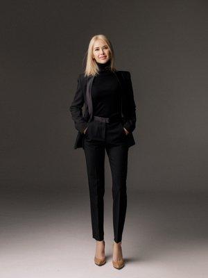 Harris & Tailor also does women's suits