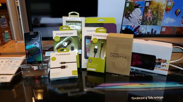 New Galaxy S5 upgrade, FREE LG G Pad Tablet and a six piece accessory bundle!