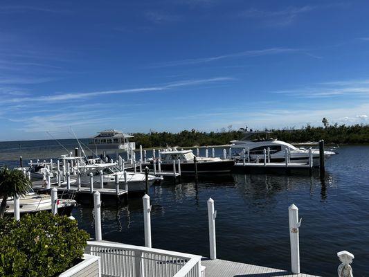 Dockside dining