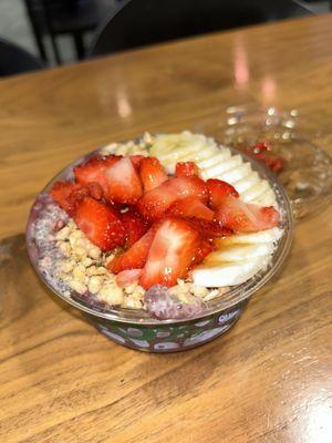 Chia Meets Acai Bowl (small)