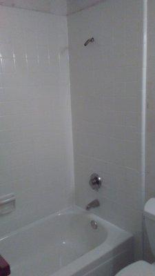 refinished tub and tile