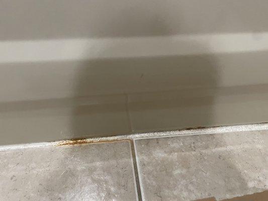 Bath tub grout