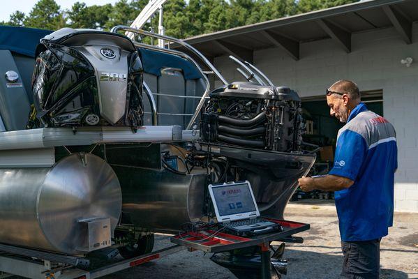 Keowee Marina has Yamaha Master Technicians on hand at our full service department.