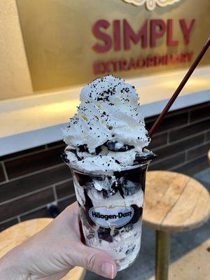 Oreo  Cookies and Cream Dazzler Sundae