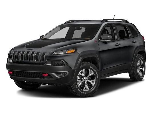 The beautiful Jeep Cherokee Trailhawk, one of our 4x4 vehicles for rent!