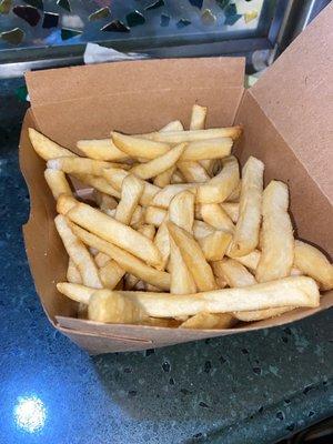 Delicious fries....perfect when dealing with a delayed flight :)