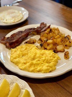 The Traditional - excellent! I like my eggs soft scrambled. Germans Hash browns are yummy!