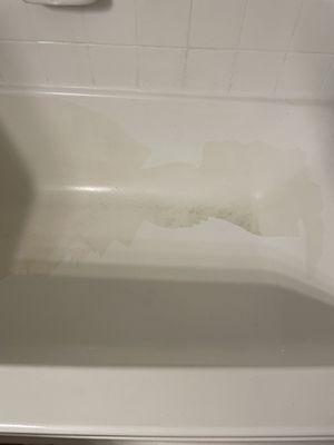 $2700 a month for rent, and your tub will look like this after 3 months lol