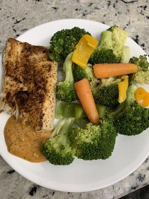 Mahi-mahi plate with fresh veggies