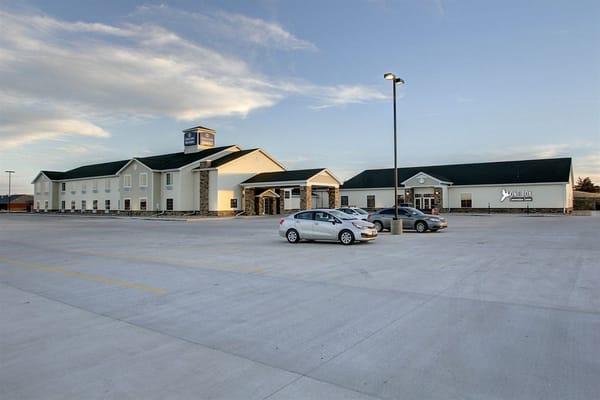 The Cobblestone Hotel and One Box Convention Center