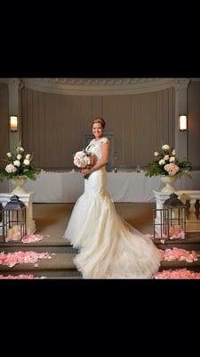 Gorgeous soft pinks and cream for this lovely bride!